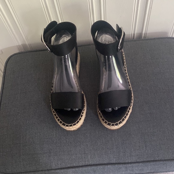 Franco Sarto - black leather platform sandals - rubber soles like… - Picture 2 of 7